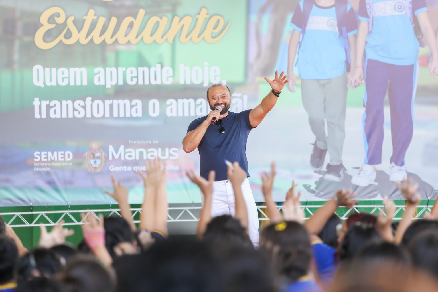 Dia do Estudante em Manaus mobiliza Semed e reúne mais de duas mil estudantes em quatro unidades