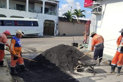 Prefeitura de Manaus intensifica recuperação asfáltica na rua A-9 do conjunto Ajuricaba