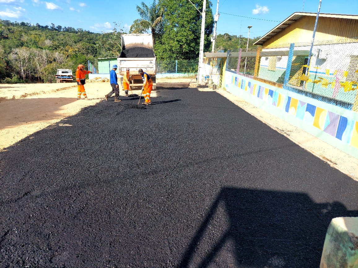 Manaus avança com pavimentação ramal do Tiú para melhorar acesso de moradores e estudantes