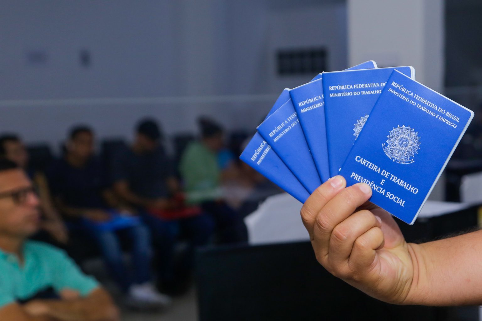 Sine Manaus oferta 671 vagas de emprego nesta segunda–feira