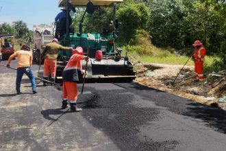 Prefeitura de Manaus conclui pavimentação da Travessa do Lago e amplia acesso no Tarumã