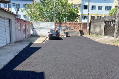 Recuperação asfáltica na rua Almirante Custódio de Melo avança e melhora o tráfego em Manaus