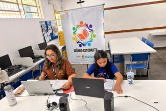Prefeitura de Manaus realiza 3º Ciberencontro para fortalecer grêmios estudantis e participação nas escolas municipais