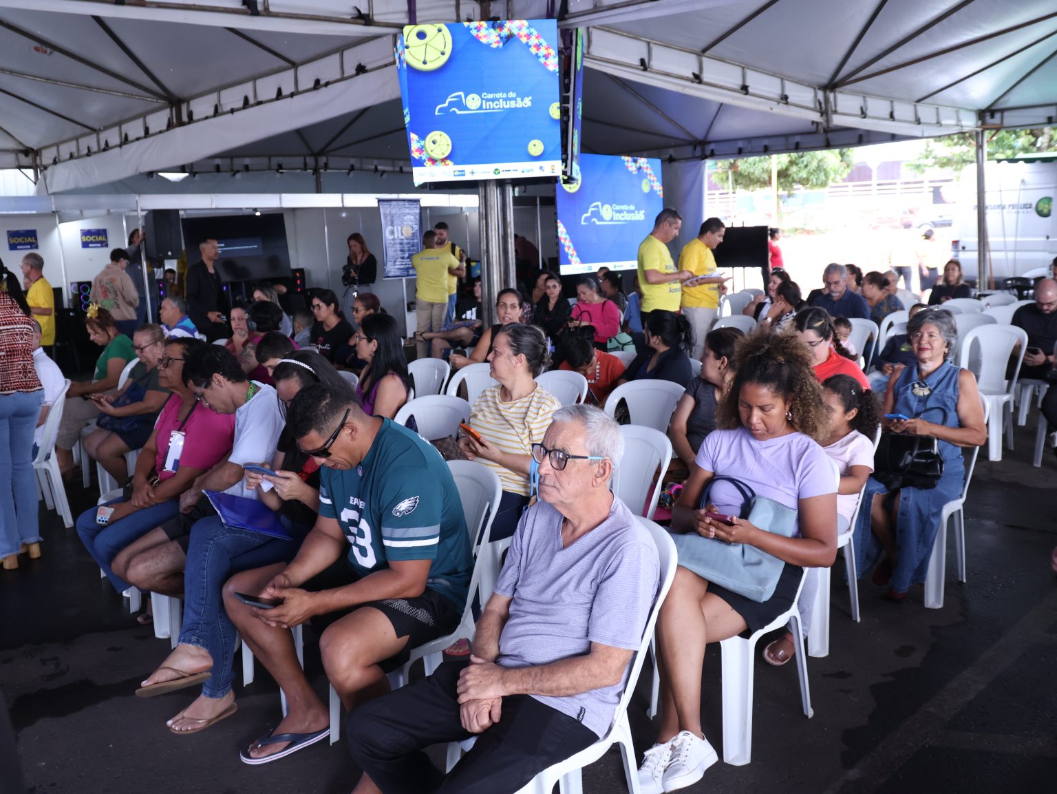 Carreta da Inclusão leva emissão de documentos e orientações a Sobradinho entre 11 e 14