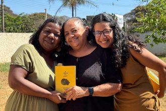 Clube do Livro Arvoreando Saberes encerra leitura de A Cabeça do Santo com sarau no Cecon Brazlândia