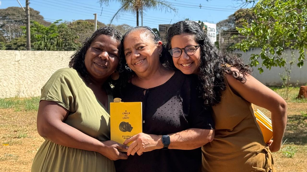 Clube do Livro Arvoreando Saberes encerra leitura de A Cabeça do Santo com sarau no Cecon Brazlândia