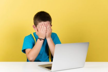 Projeto de Lei 2639/26 propõe Lei de Proteção da Inocência Infantil para regular conteúdos inadequados a crianças e adolescentes