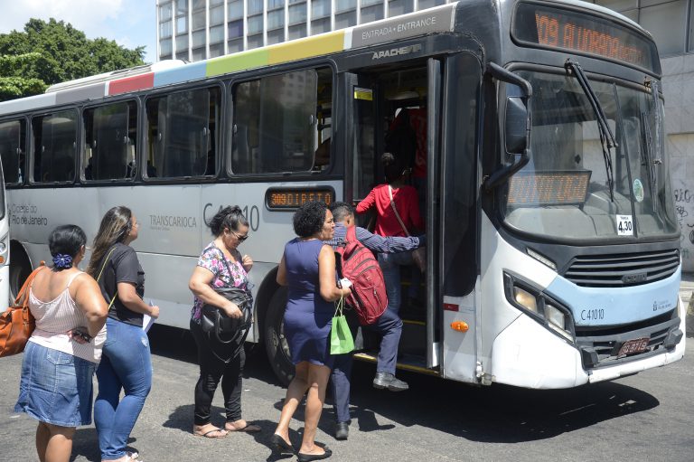 STF determina oferta de transporte coletivo gratuito no dia da eleição para assegurar acesso ao voto