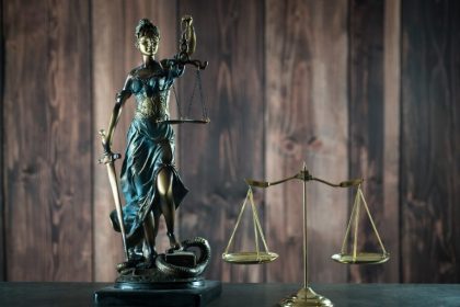 Projeto de lei 2543/26 define injeção de prompt como crime e prevê penas, auditoria e medidas de segurança em processos