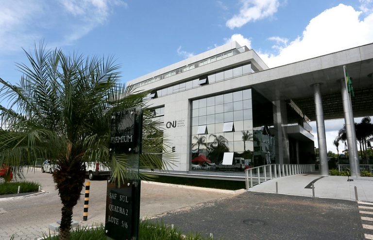 Projeto de lei cria regras para punir litigância abusiva reversa e integrar sistemas do Judiciário