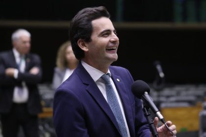 Câmara analisa PL 1852/26 que institui Política Nacional de Gestão de Desempenho e Eficiência para servidores públicos