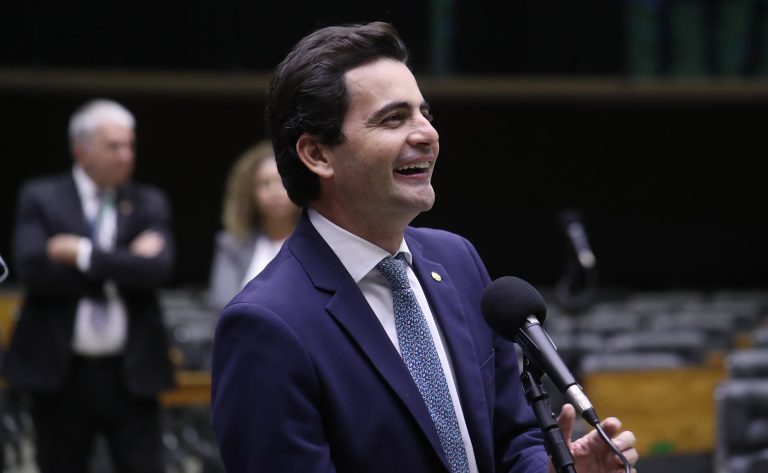 Câmara analisa PL 1852/26 que institui Política Nacional de Gestão de Desempenho e Eficiência para servidores públicos