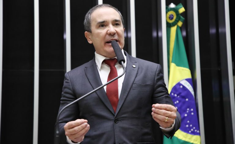 Comissão aprova Programa Acompanhante da Pessoa Idosa para atendimento domiciliar no SUS e regiões de difícil acesso