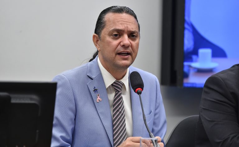 Comissão da Câmara aprova Programa Nacional de Habitação Adaptada 60+ para subsidiar reformas em residências de idosos