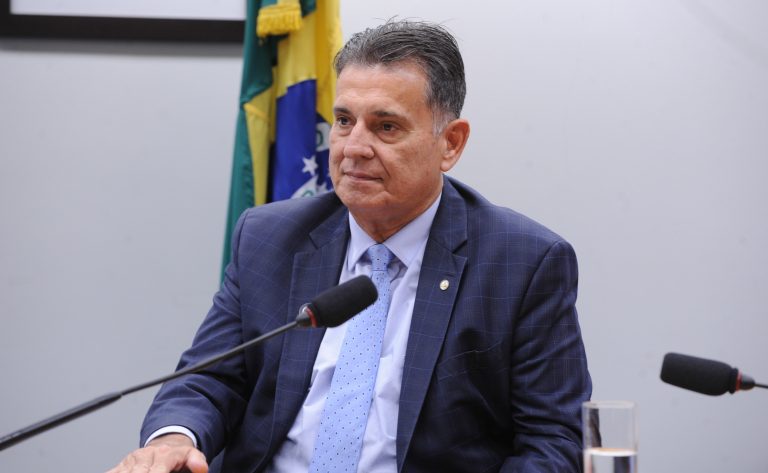 Comissão da Câmara aprova regras para uso de inteligência artificial na segurança pública com supervisão humana