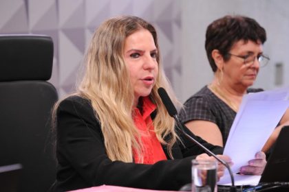 Projeto de Lei 2420/26 prevê prioridade no atendimento do SUS para mulheres vítimas de violência doméstica e familiar