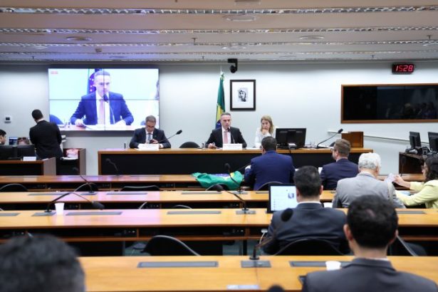 Conselho de Ética analisa representações contra deputados e realiza oitivas nesta terça-feira (11)