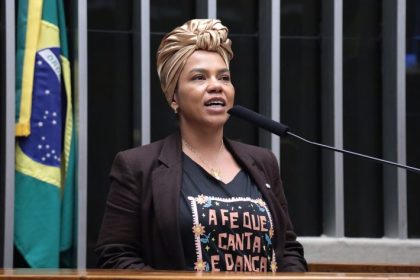 Projeto de Lei 758/26 prevê mínimo de quatro mulheres entre sete jurados em julgamentos de feminicídio