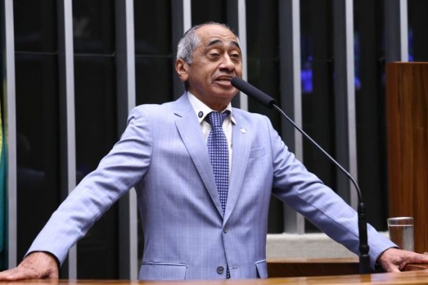 Projeto de Lei 457/26 exige autorização judicial para criação de conteúdo digital por crianças e adolescentes na Câmara dos Deputados