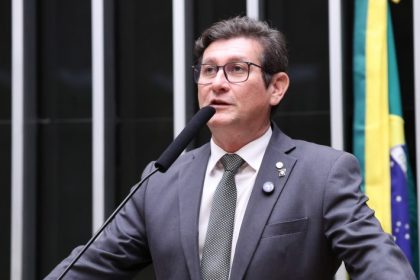 Câmara aprova substitutivo que regula o porte de arma para empresários e amplia categorias beneficiadas