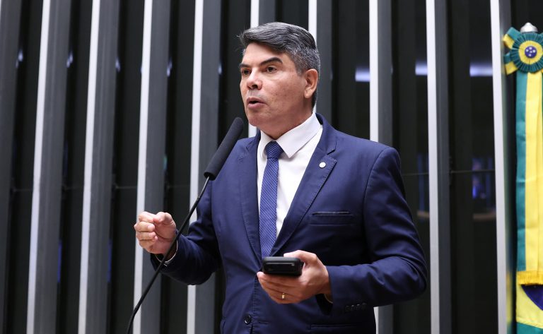 Câmara aprova em comissão projeto que garante direito de informação das vítimas em investigações penais