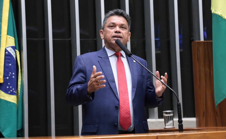 Comissão da Câmara aprova programa de apoio à docência para educação inclusiva e capacitação de professores