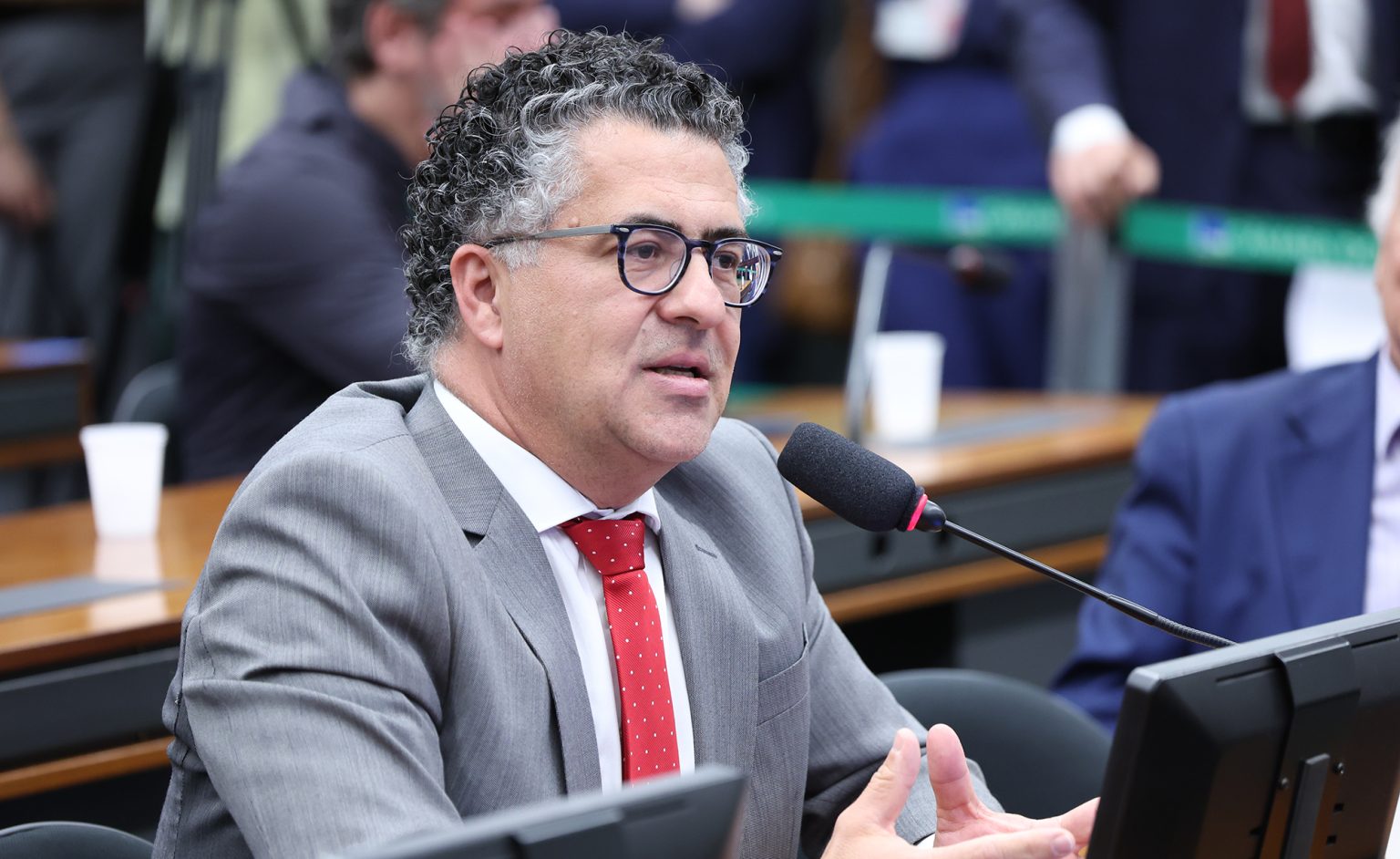 Câmara aprova diretrizes da Política Nacional de Infraestrutura Urbana para gestão de redes e serviços urbanos
