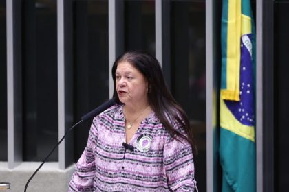 Câmara aprova substitutivo que aumenta pena de feminicídio em casos específicos