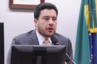 Debate na Câmara aponta necessidade de ajustes no Marco de Fomento à Economia Digital e no PL 5960/25