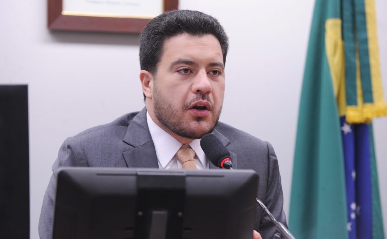 Debate na Câmara aponta necessidade de ajustes no Marco de Fomento à Economia Digital e no PL 5960/25
