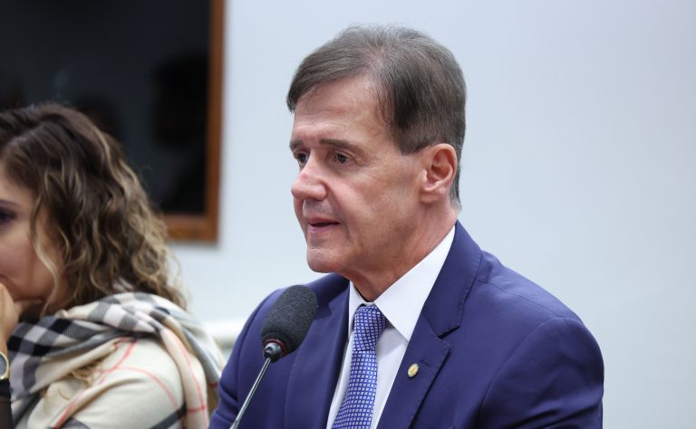 Câmara instala comissão especial para analisar propostas de redução da maioridade penal e elege Aluisio Mendes presidente