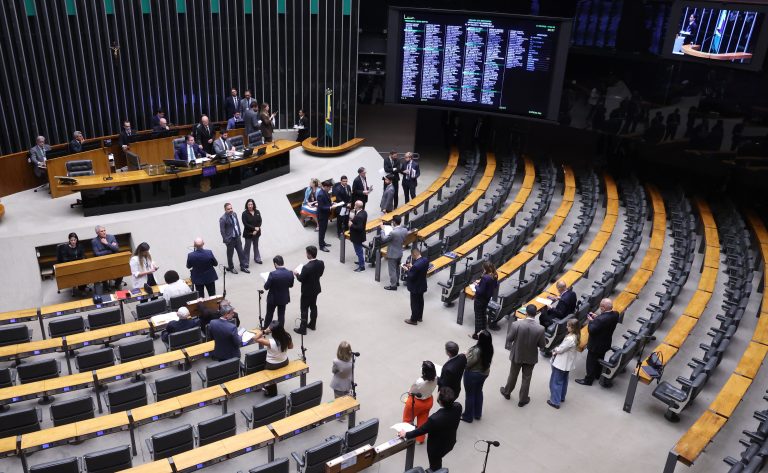Câmara dos Deputados aprova criação de 51 cargos no TRT-7 em Fortaleza com custo estimado de R$ 12,3 milhões