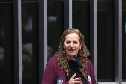 Câmara realiza sessão solene pelos 20 anos da Lei Maria da Penha e debate medidas para reduzir feminicídios