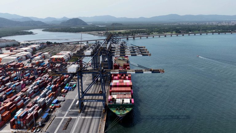 Governo propõe crédito extraordinário de R$ 7 bilhões para exportadores no Plano Brasil Soberano diante do tarifaço dos Estados Unidos