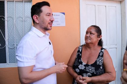 Prefeitura de Manaus entrega três casas reformadas pelo programa Casa Manauara no bairro Cidade de Deus