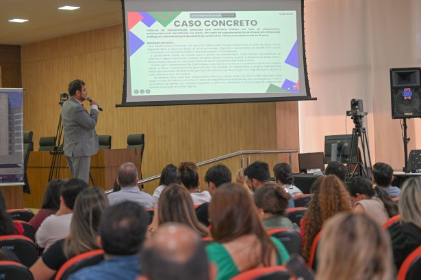 Projeto Portas Abertas da Esmam aproxima estudantes de Direito do funcionamento do Judiciário em visita técnica