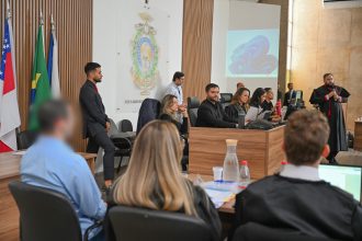 Réu é condenado a 26 anos e seis meses por feminicídio de jovem grávida em Manaus após júri