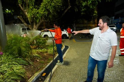 Irrigação de árvores em Manaus é ampliada após pedido de criança e ação com caminhões-pipa municipais