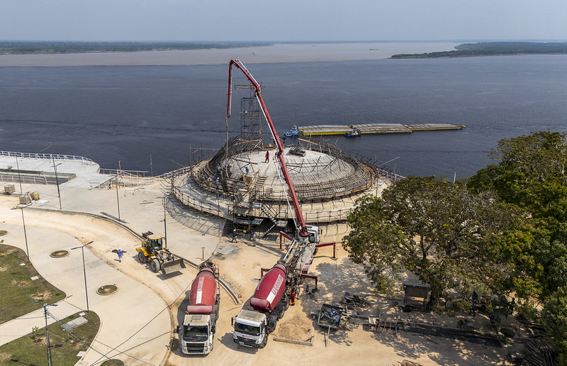 Concretagem das estruturas do Encontro das Águas em Manaus avança com lançamento de 60 metros cúbicos