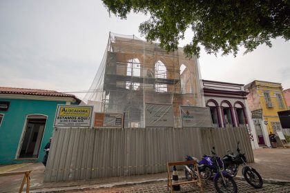 Requalificação do Casarão de São Vicente avança com recuperação da fachada e das fundações no Centro Histórico de Manaus