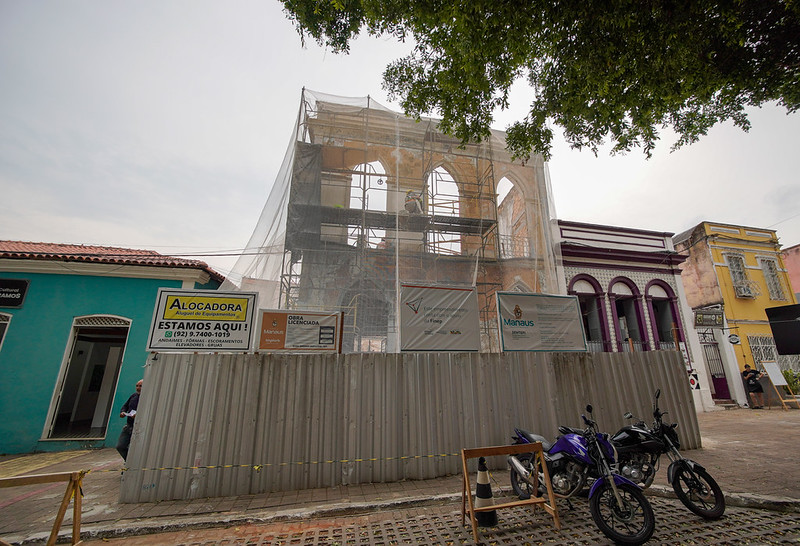 Requalificação do Casarão de São Vicente avança com recuperação da fachada e das fundações no Centro Histórico de Manaus