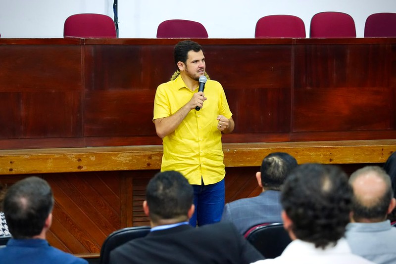 Prefeitura de Manaus apresenta ao MP-AM ações contra queimadas fumaça e impactos ambientais nesta reunião
