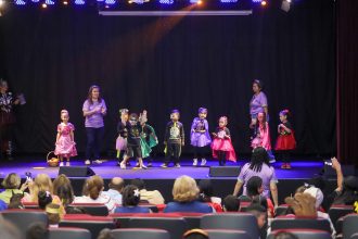 Mostra de Dança Literária da Educação Infantil reúne 268 crianças em Manaus e aproxima leitura por meio de histórias em quadrinhos