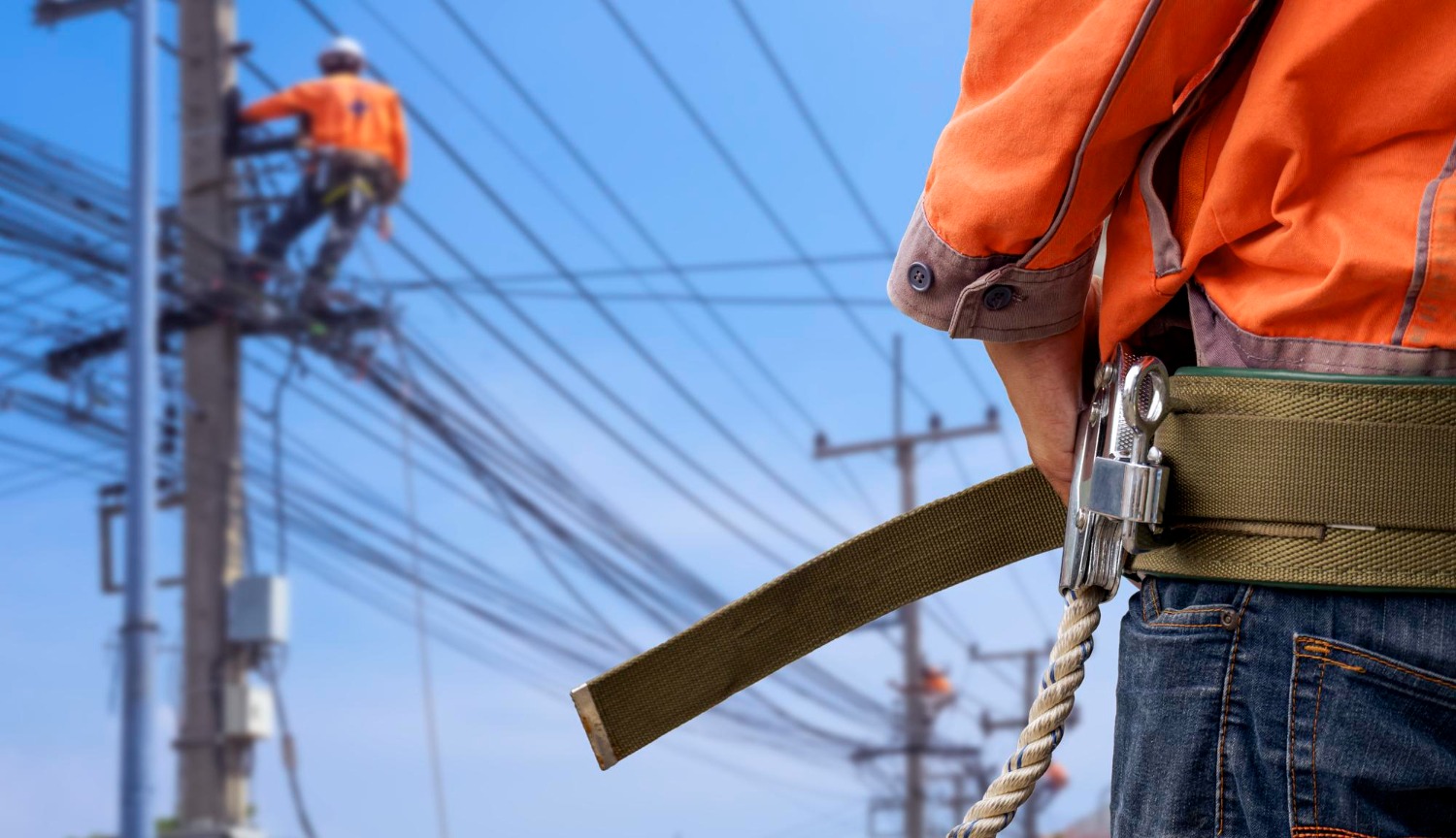 Tribunal reconhece responsabilidade e fixa indenização de R$ 1,7 milhão a eletricista incapacitado por choque elétrico em Manaus