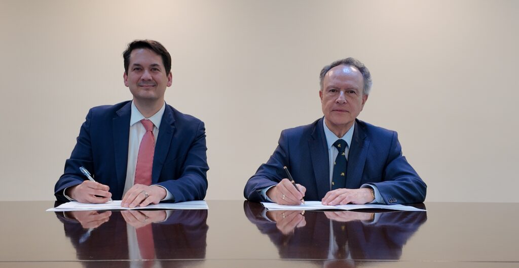 ABIF e Microsoft firmam acordo em Santiago para reforçar cibersegurança do setor financeiro chileno