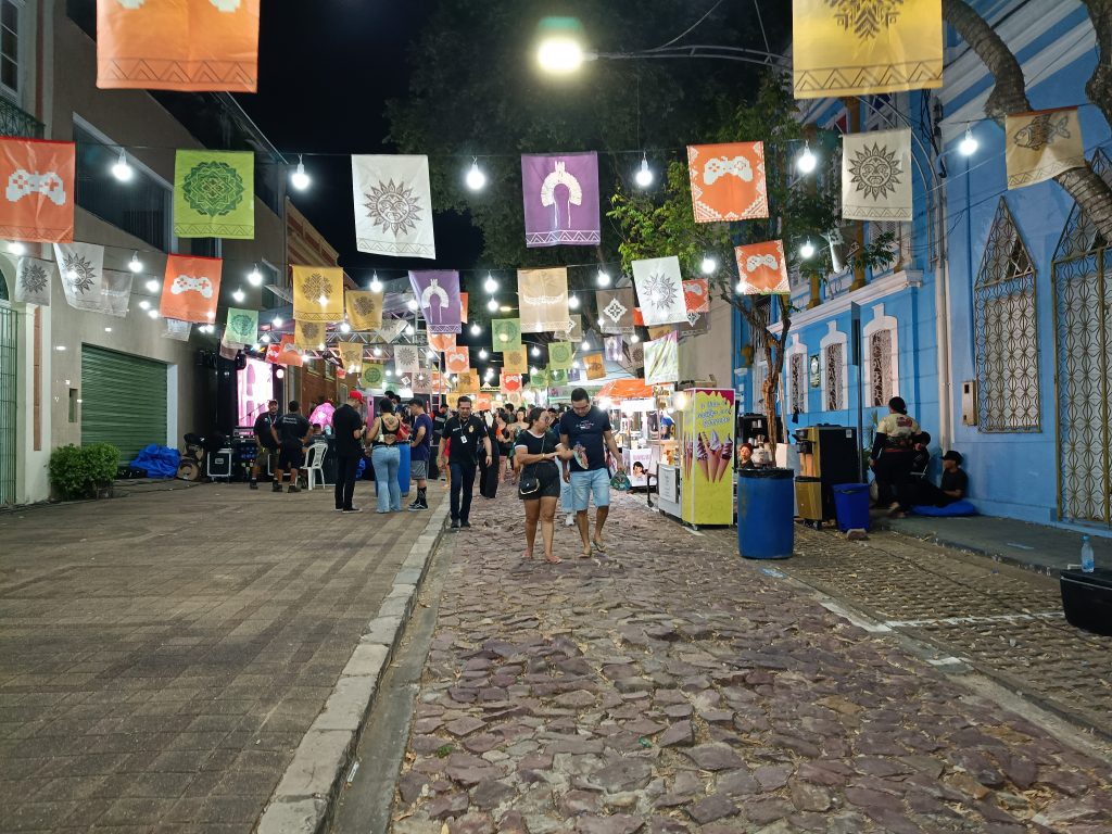 Espaço do Empreendedor reúne 40 negócios e mais de 300 gamers durante Sou Manaus Passo a Paço 2026 em Manaus