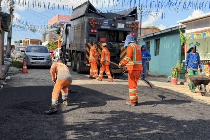 Prefeitura de Manaus avança com recuperação asfáltica na rua Morpirirus e usa maquinário TBR