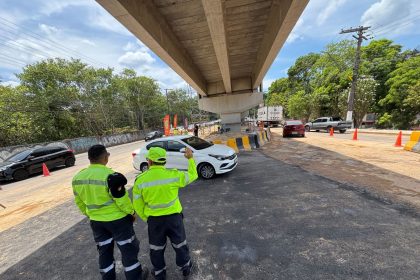Prefeitura de Manaus libera retorno no Passarão e reduz trajeto entre avenidas Brasil e Coronel Teixeira na zona Oeste