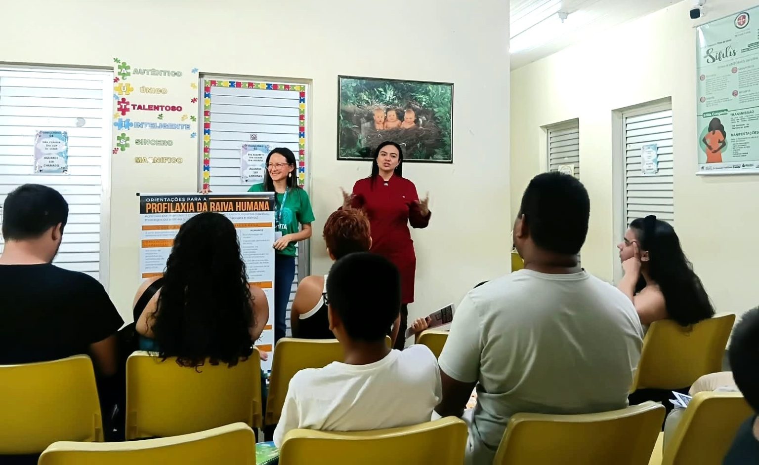 Semsa de Manaus realiza vacinação e ações educativas no Dia Mundial contra a Raiva em unidades de saúde