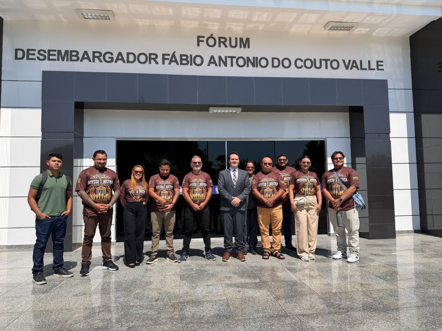 Comarca de Tefé recebe estudantes de Direito e explica funcionamento do Judiciário local em visita institucional